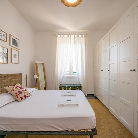 Joivy Penthouse Flat With Terrace Appartement Genua